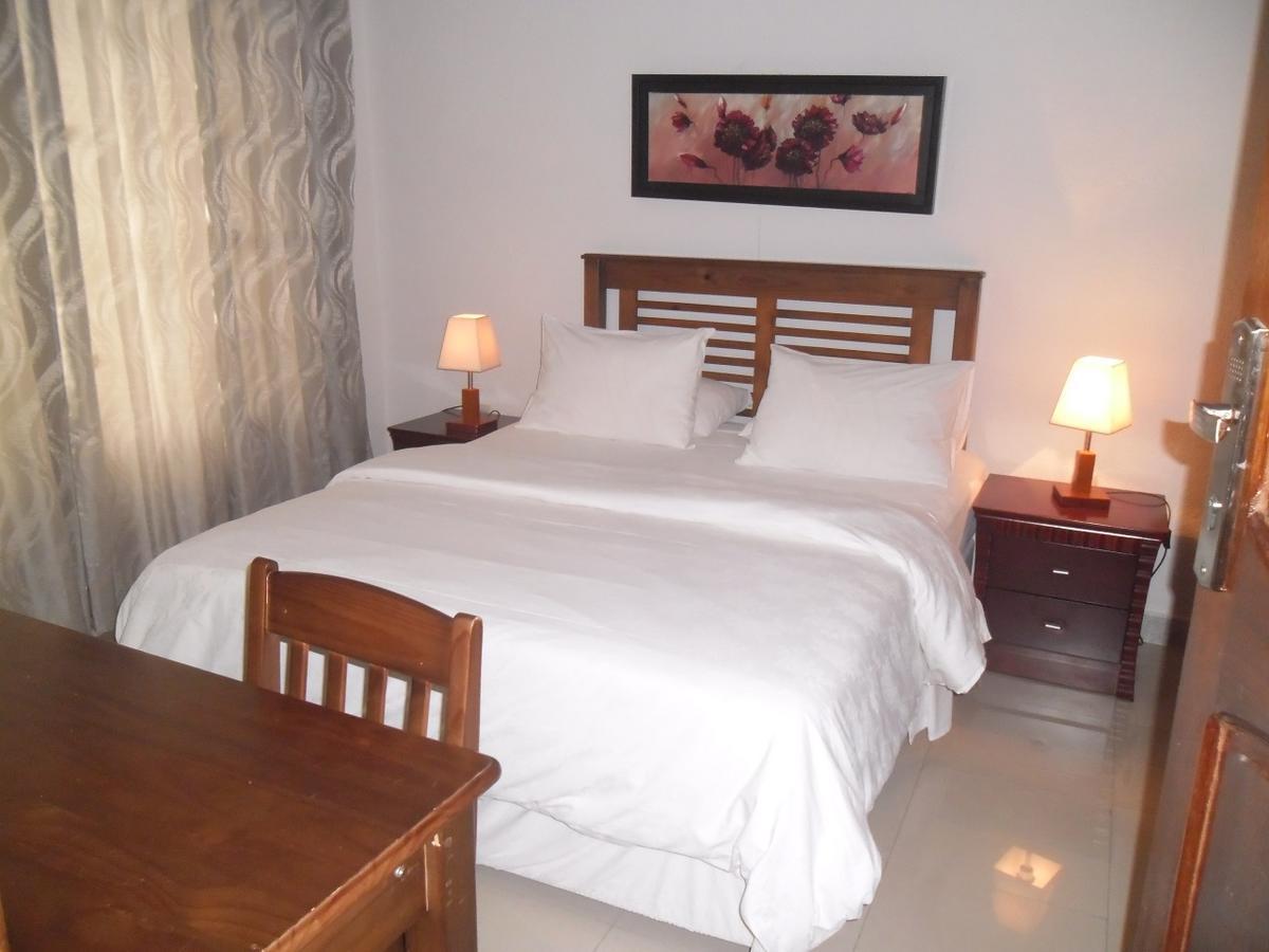 Hotel Vivi Palace Matadi Exterior photo