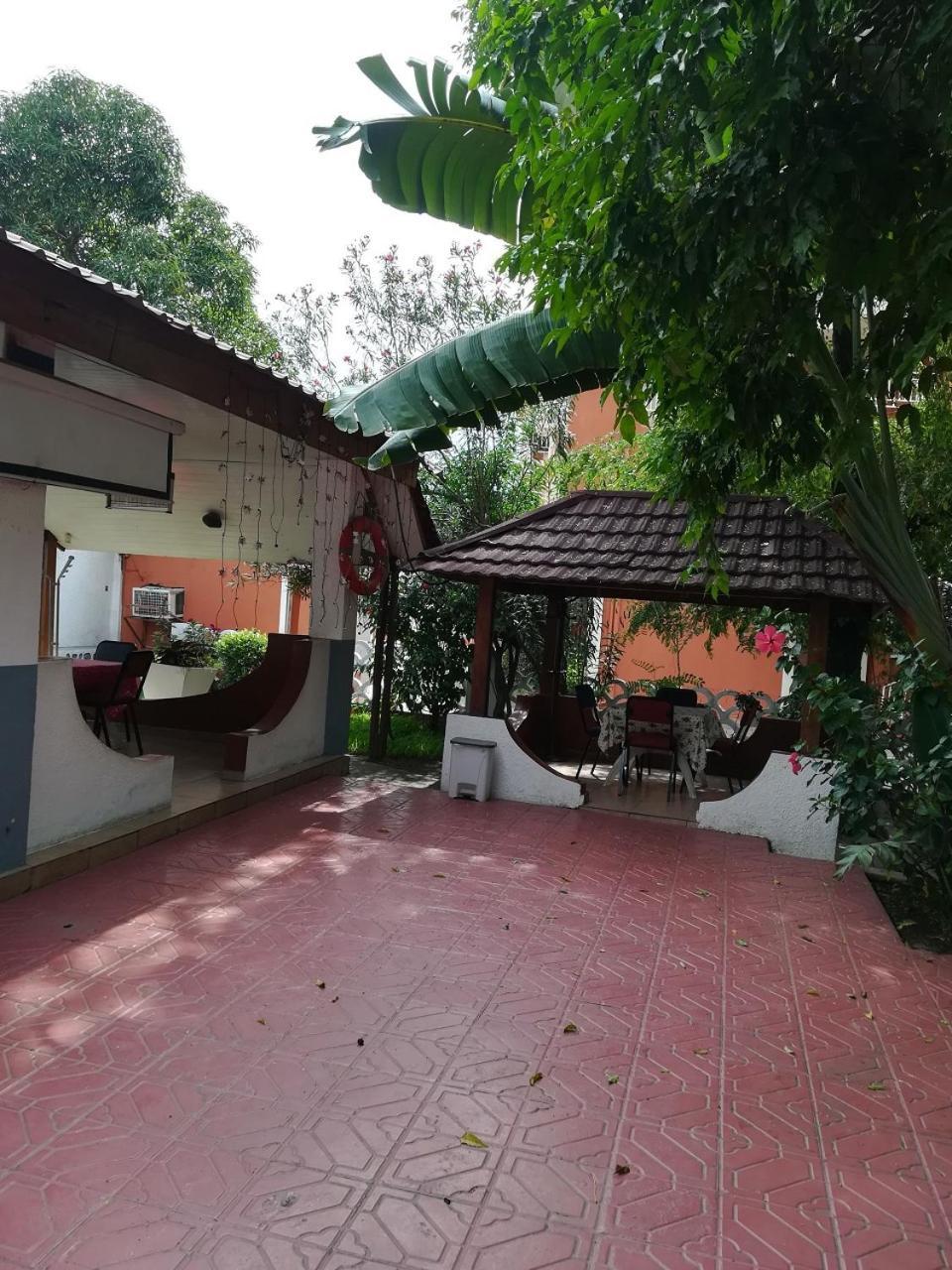 Hotel Vivi Palace Matadi Exterior photo